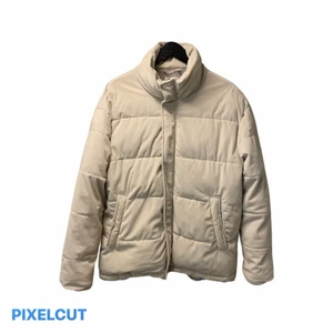 Zara jacka L-XL - Cream färgad jacka från zara cond: 8/10. Kan användas både vinter och vår