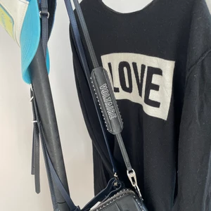 Superfin zadig tröja i bra skick!  - Så himla fin men säljer pga att jag har två otroligt lika tröjor! Lägg ett bud om ni är intresserad🥰