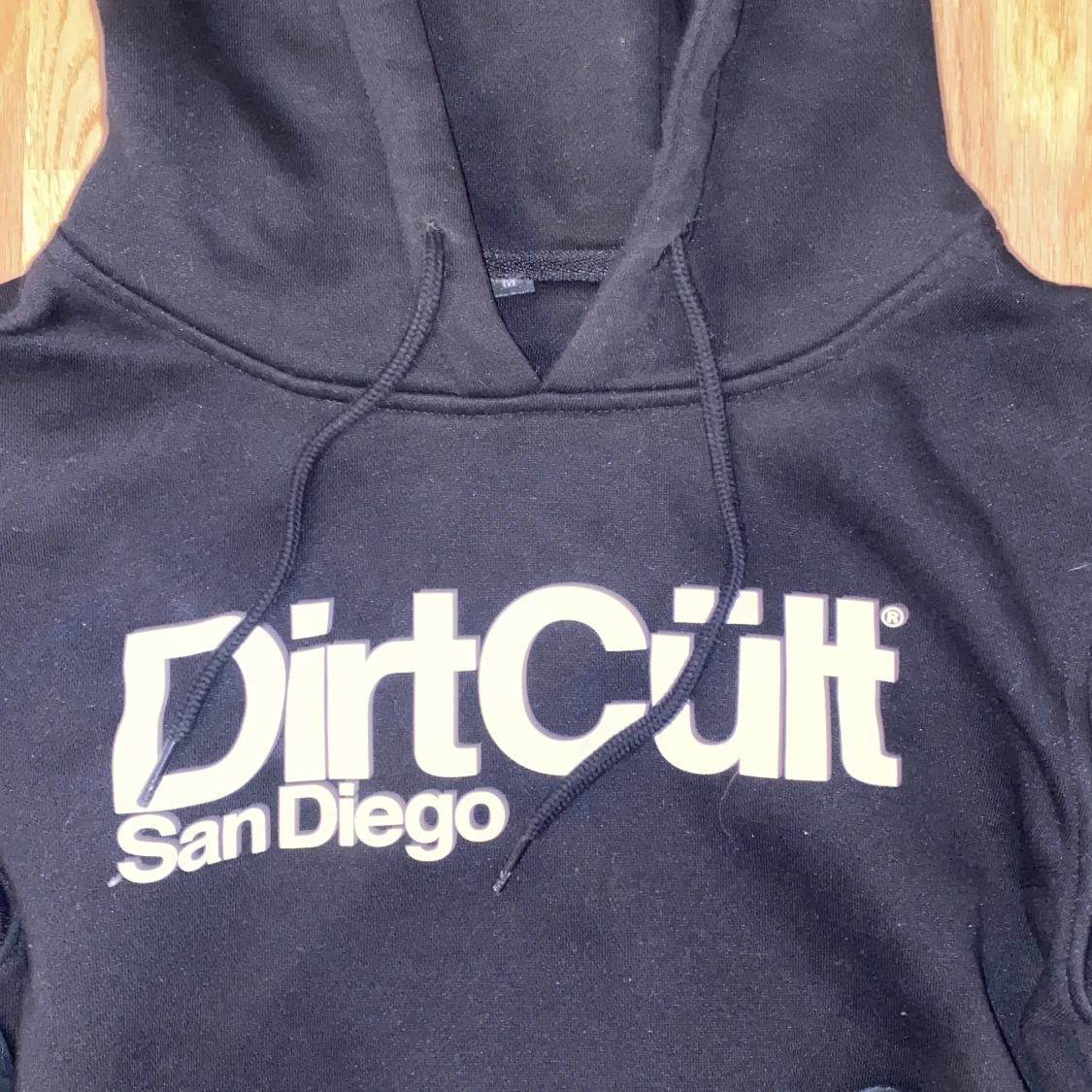 dirtcult hoodie & keps 700kr - 91