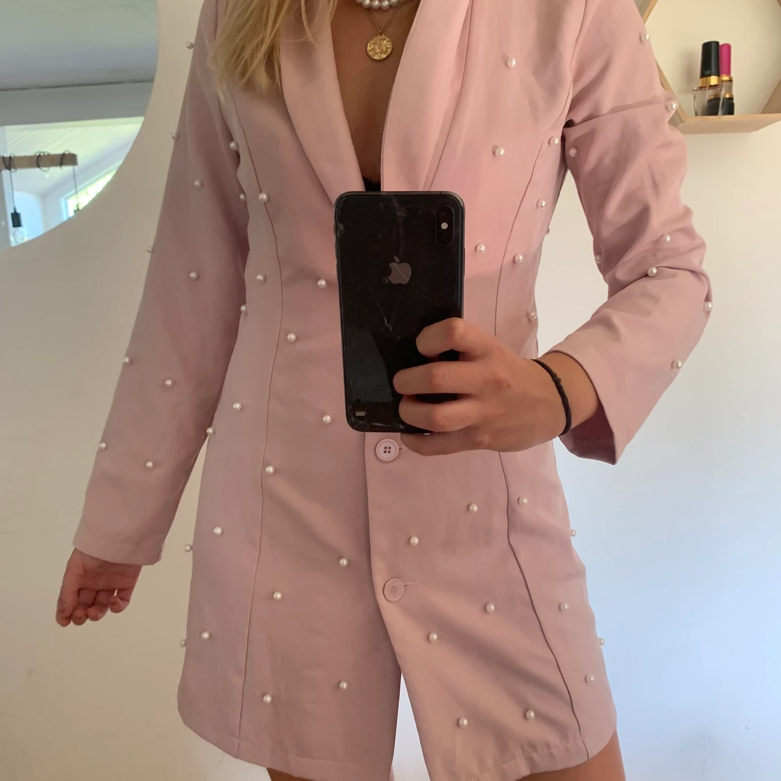 Kavajklänning med pärlor 