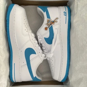 Af1 Space Jam - Helt nya AF1 Space Jam i 42.5. Slutsålda överallt