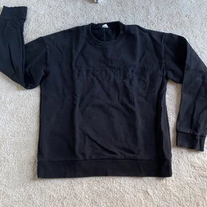 ARKET - Super super skön lite tjockare tröja!! Kommer ej till användning!! {Vintage tvätt}