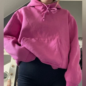 Rosa hoodie strl S,  - Rosa Levi’s hoodie, strl S, nästan oanvänd, inga fläckar eller märken på. 
