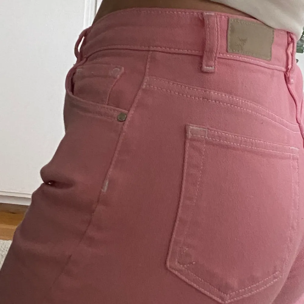 Vita jeans från början som jag färgat hemma själv💕☺️. Jeans & Byxor.