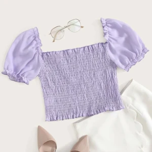 Lila somrig topp - En så gullig lila topp från SHEIN som sitter tajt men väldigt stretchig vid brösten/magen och puffiga axlar i chiffong material 😍 så fint till ett par jeans eller kjol i strl xs men super stretchig! 