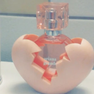 Ariana Grande 30ml - Säljer denna nästintill oanvända Ariana Grande-Thank you next time 30ml till ett riktigt FYNDPRIS!