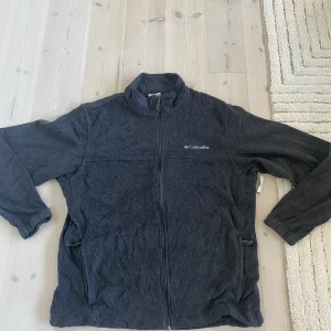 Vintage Columbia fleece  - Vintage Columbia Fleece. Storlek L.