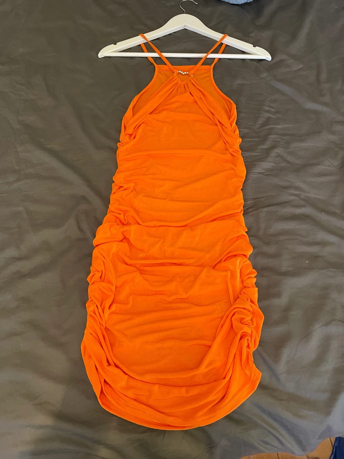 Neonorange sommarklänning strlk 38