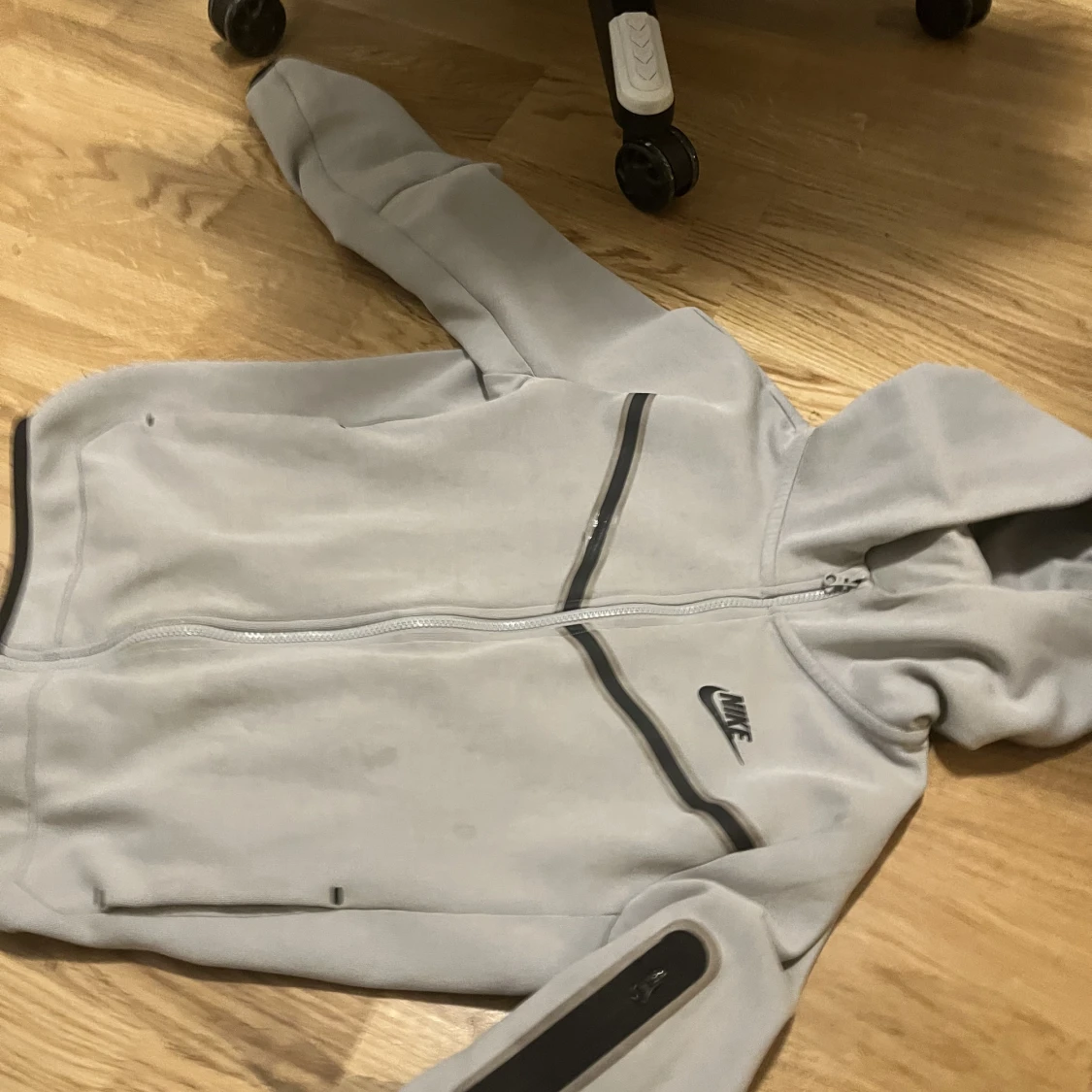 Nike tech barn 10/11 typ  - 90