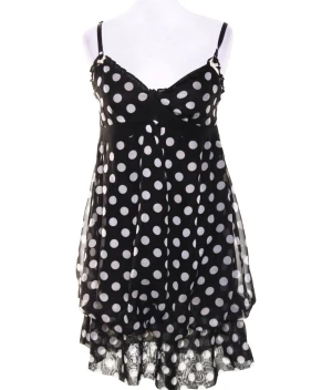 Gina Tricot snygg fest/parti klänning /Jättesnygg/ Oanvänd! stl 38 - Inköpt för ca 18 år sen men aldrig använd pga fel Strl.  , bara legat i garderoben , så den är i nyskick Supersnygg !  100% chiffong polyester  Längd 90cm 