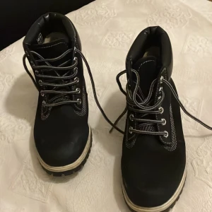 JB svarta kängor - Använda endast enstaka gånger. 