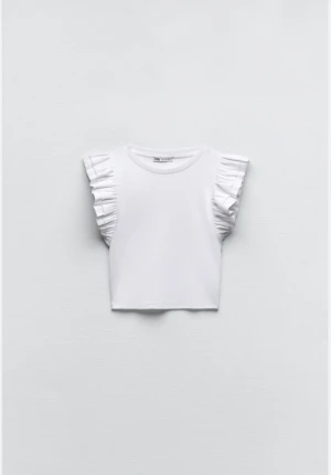 Trendig zara topp!🍸🤍 - En fin topp som är använd fåtal gånger!   Jag har andra färger så som blå och ”aprikos” om det skulle vara mer intressant. Priset kan diskuteras  