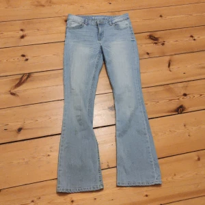 Bootcut jeans - Bootcut jeans från Cubus i storlek 158, xs. Fint skick!
