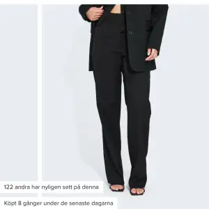Svarta kostymbyxor från bikbok, helt oanvända 