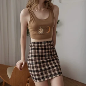 Shein kjol - En tajt rutig kjol från Shein. Storlek M. Pris kan diskuteras.