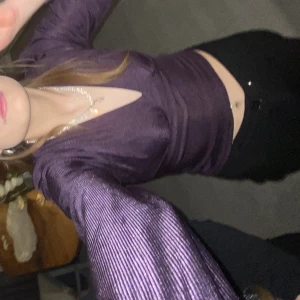 Fest topp - Festtopp från bikbok💖 as snygg men köpte i stress. Inte använd…