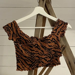 Söt topp 🐯 - Topp strl 34 🧡