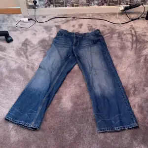Tommy hilfiger jeans skick 10-10 aldrig använda 