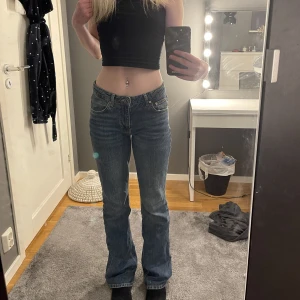 Bootcut jeans  - Säljer dessa superfina bootcut jeans från gina på grund av att dom är lite för stora för mig💓