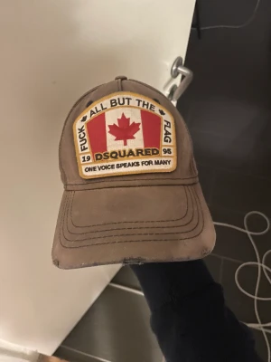 Dsquared2 keps - Bra skick, kan frakta eller mötas upp i västra Göteborg. Såklart äkta