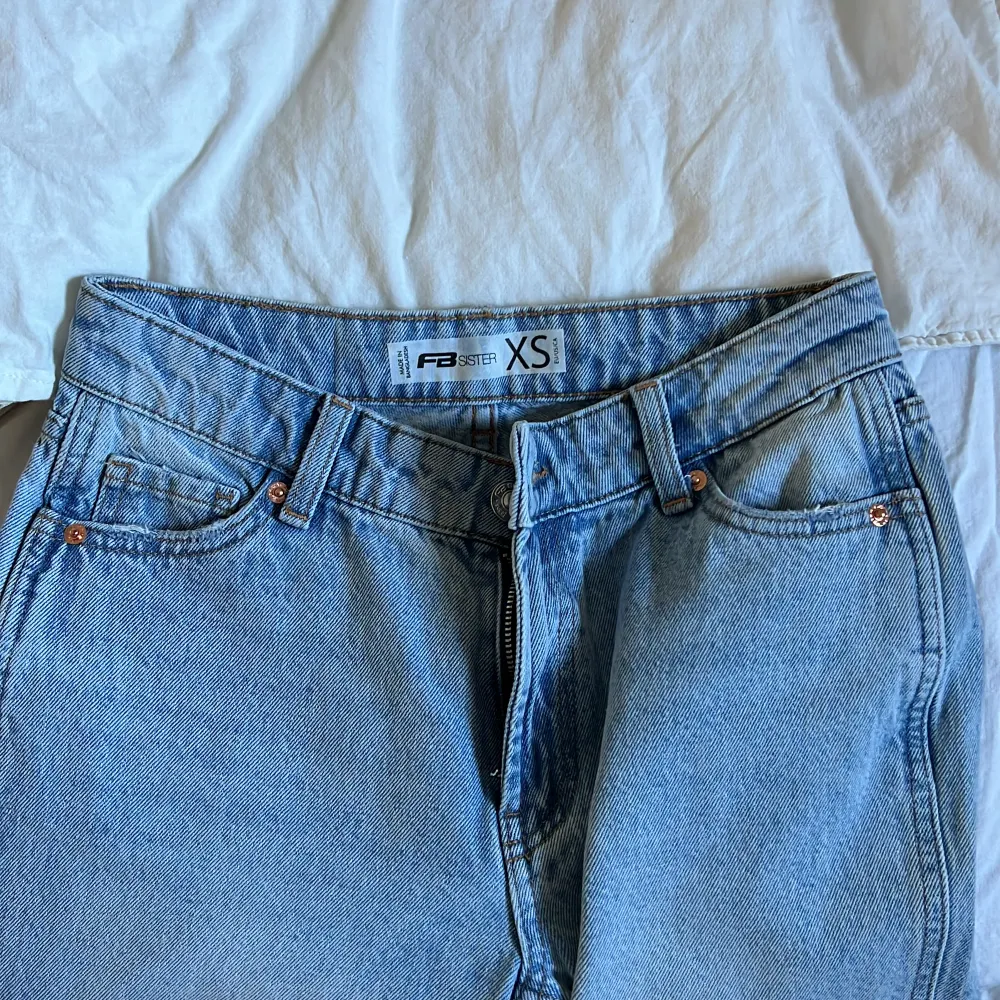 Helt nya lågmidjade jeans från New Yorker. Köparen står för frakten!. Jeans & Byxor.