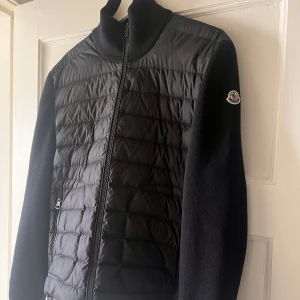 Moncler cardigan  - Size L  Cond 8,5/10