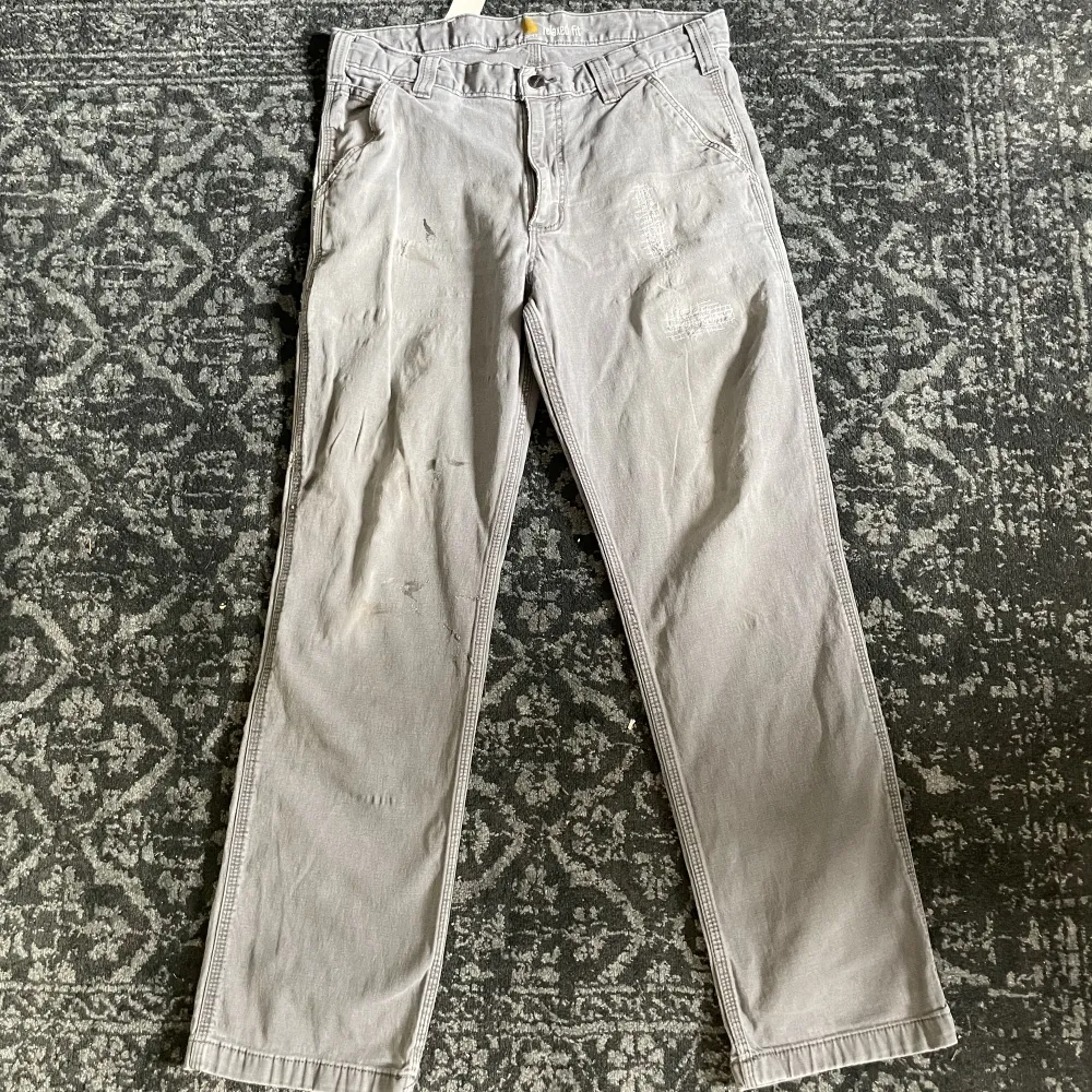 riktigt coola vintage carhartt jeans i storlek 34x32. Jeans & Byxor.