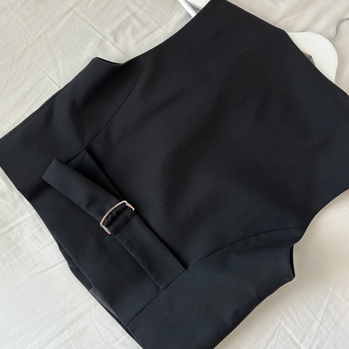 ZARA VÄST MED HÄLLA - 91