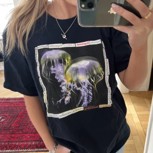Supreme t-shirt  - Så cool t-shirt från Supreme. Mycket bra skick! 