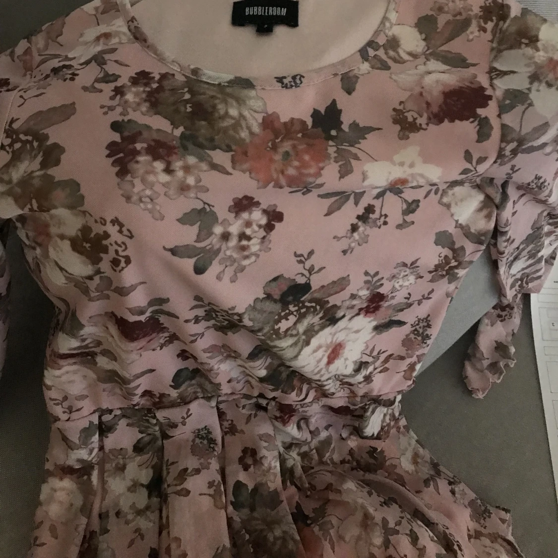 Blommig klänning  - 90