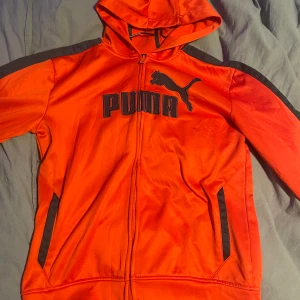 Puma zip up - Köpt second hand men mycket bra kvalitet