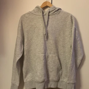 Grå hoodie - Vanlig grå hoodie 