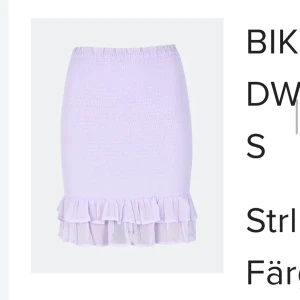 Bik bok kjol  - Storlek : S Nyskick  