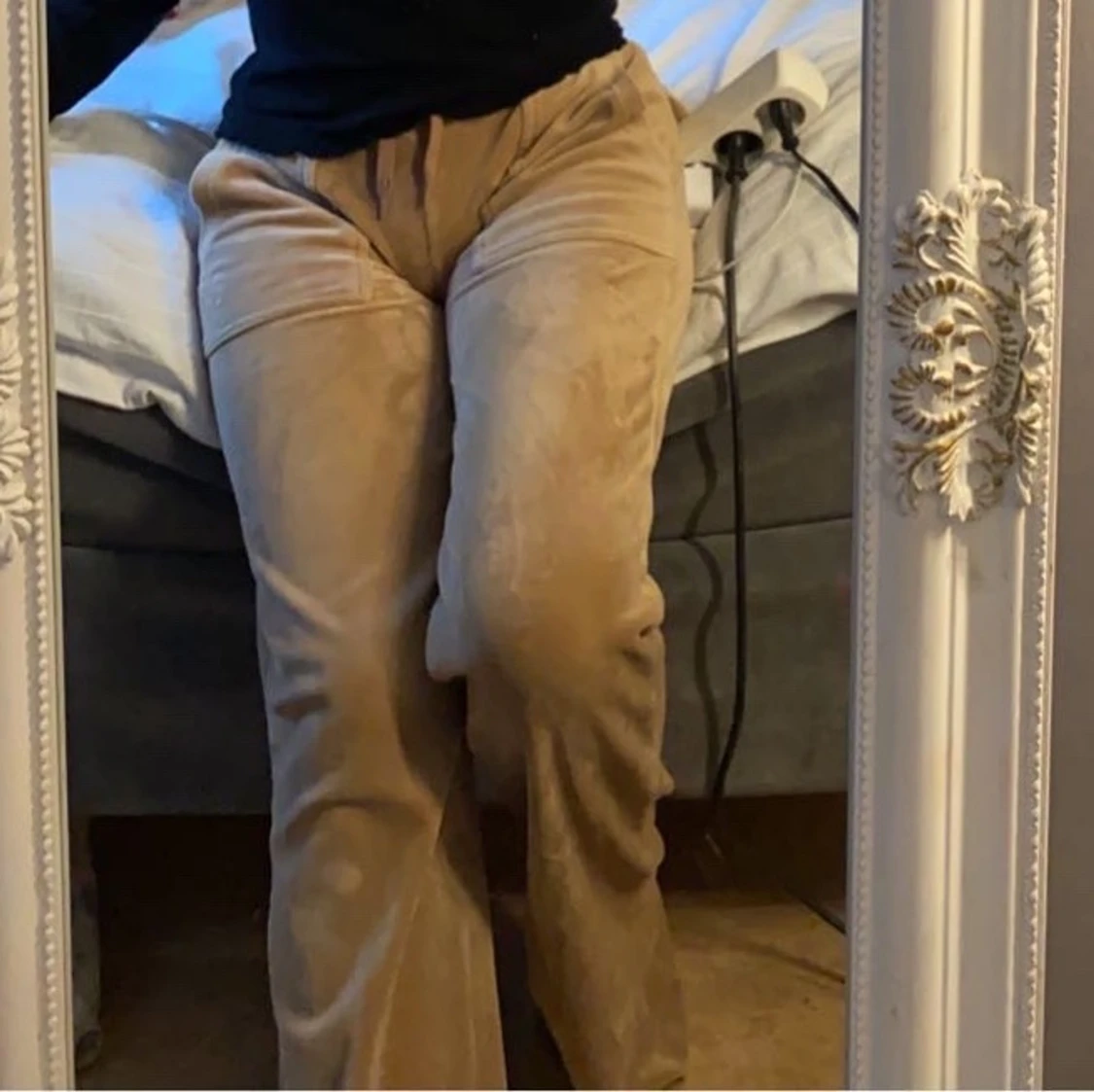 Juciy byxor I färgen beiga