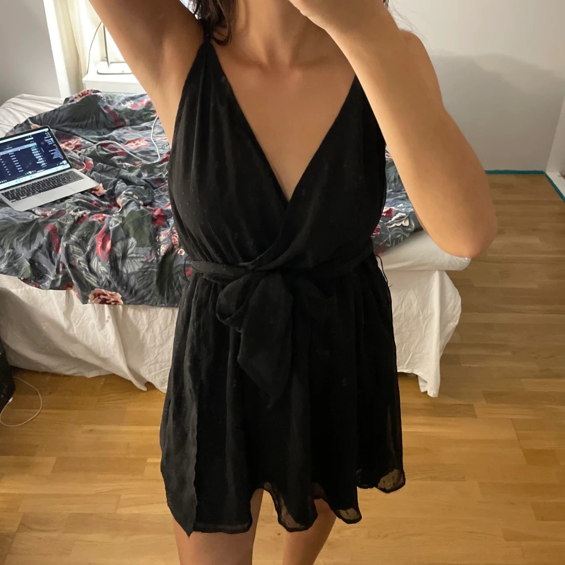 svart klänning - 90