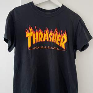 nästintill oanvänd thrasher t-shirt fint skick