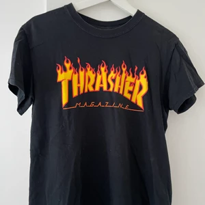 t-shirt  - nästintill oanvänd thrasher t-shirt fint skick