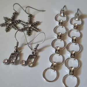 Örhängen 10kr/st - Örhängen för 10kr/st, nickelfritt.  Frakt: 16kr 