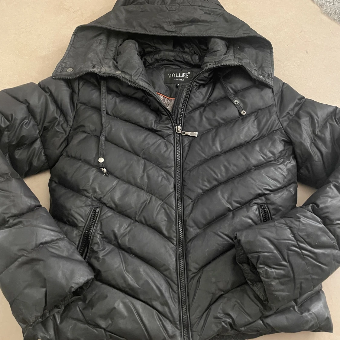 hollies jacka 