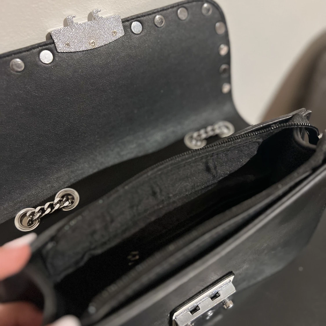 Väska med detaljer - 91