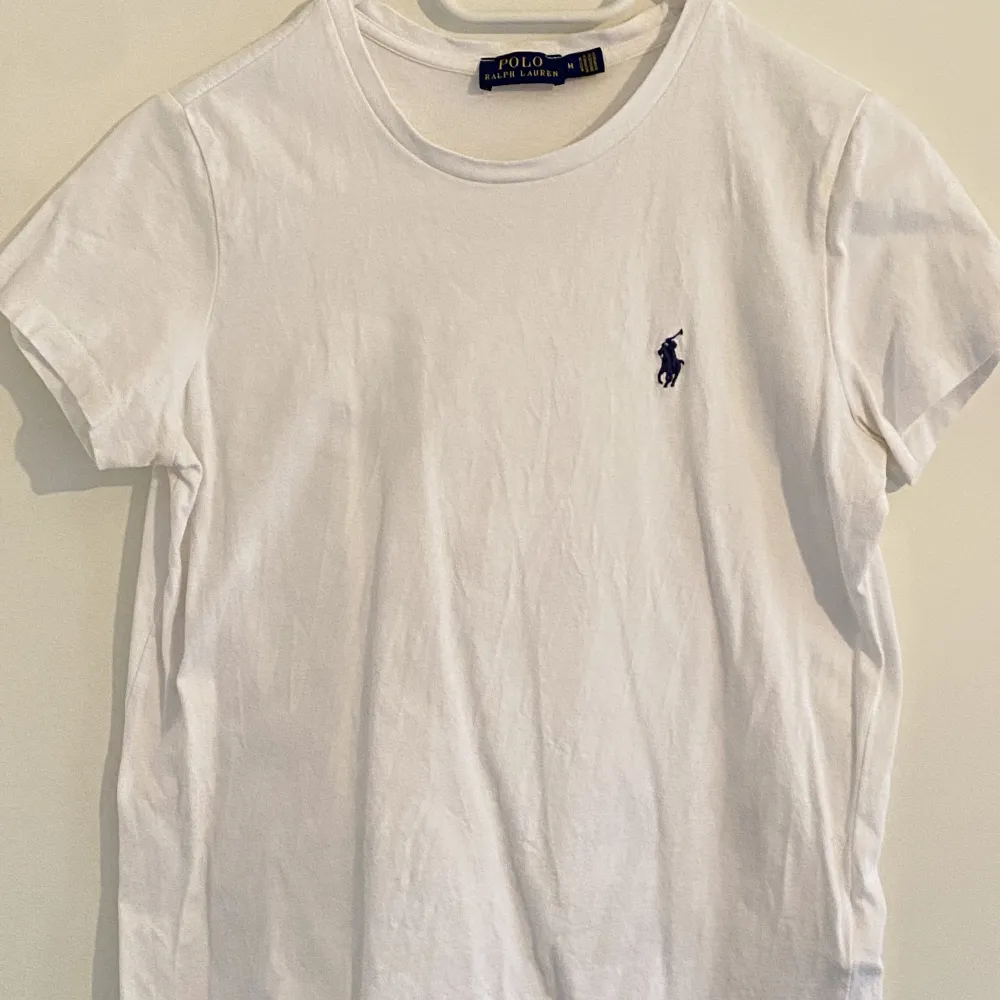Bra skick, vit tshirt. T-paidat.