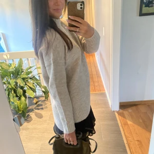 Stickad tröja - Stickad tröja från Vero moda. 