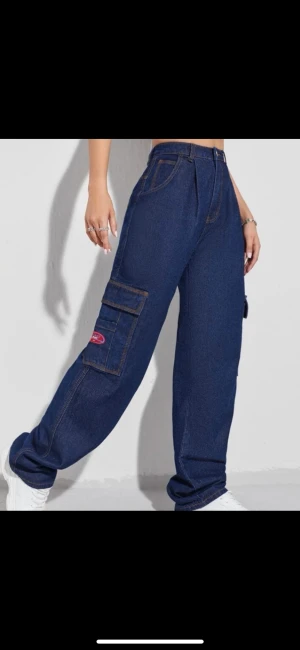 Mörkblåa cargo jeans - Reupload