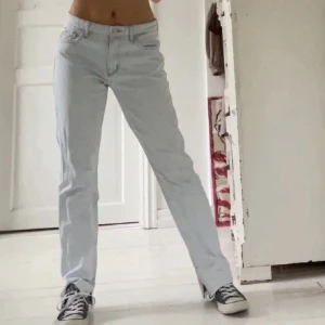 Zara Jeans  - Super fina Zara jeans i storlek 36. Super fint skick. Köparen står för frakten💓