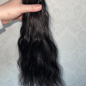 TEJPHÅR - Helt nytt tejphår, använt 1 gång. Säljer 150g dvs 60 slingor. Håret är mörkbrunt/svart. 