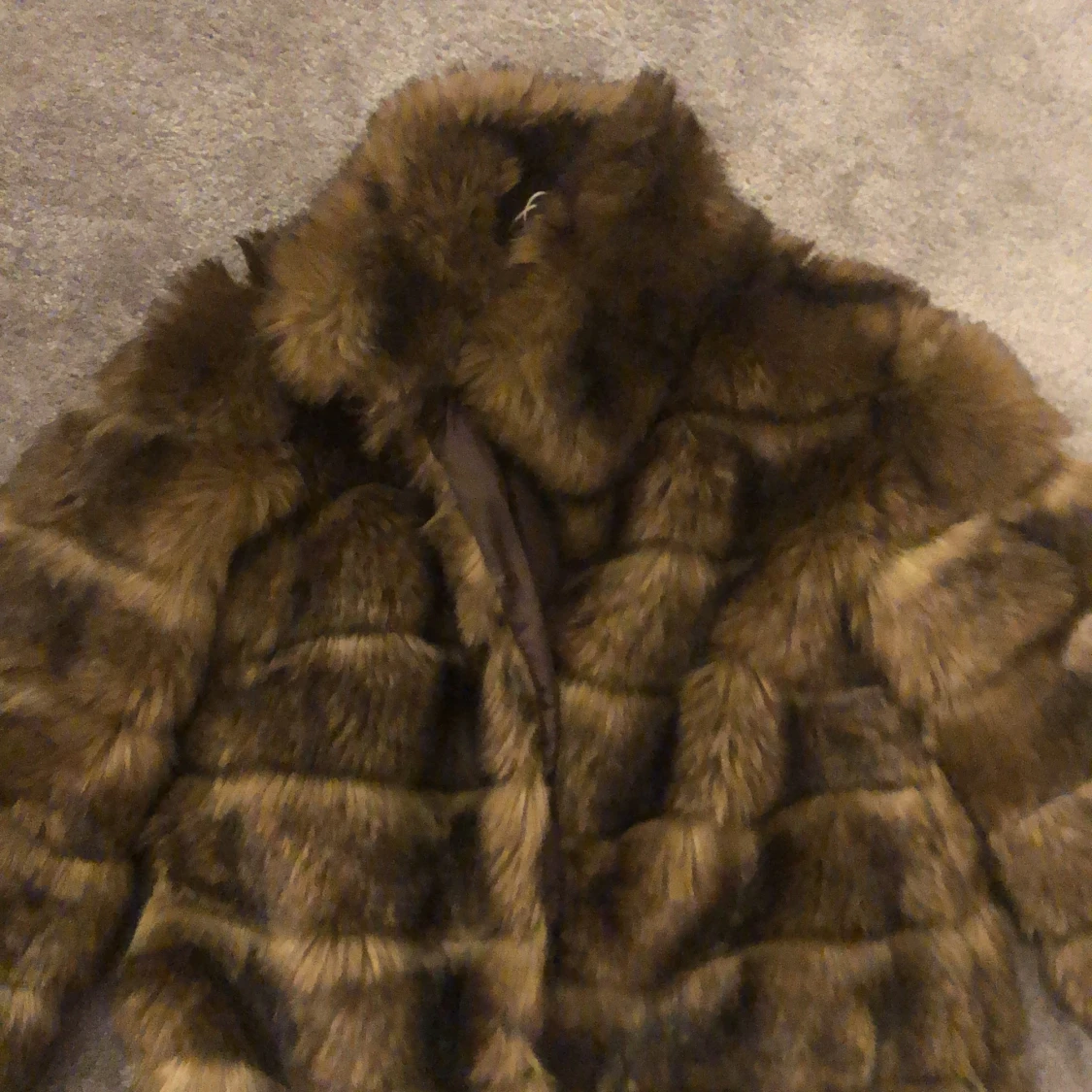 Brun pälsjacka  - 90