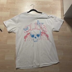 Juice wlrd T shirt - Juice wrld t shirt aldrig använd bara testad 1 gång 