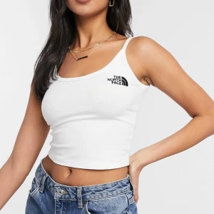 The North Face linne - Vitt linne från The North Face🤍 Exklusivt och slutsålt! Frakt 50 kr!