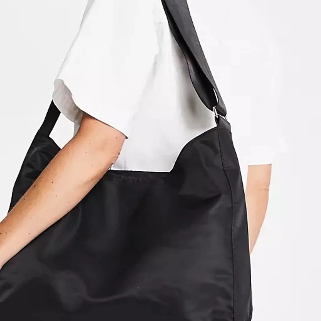 Weekday väska  - 91