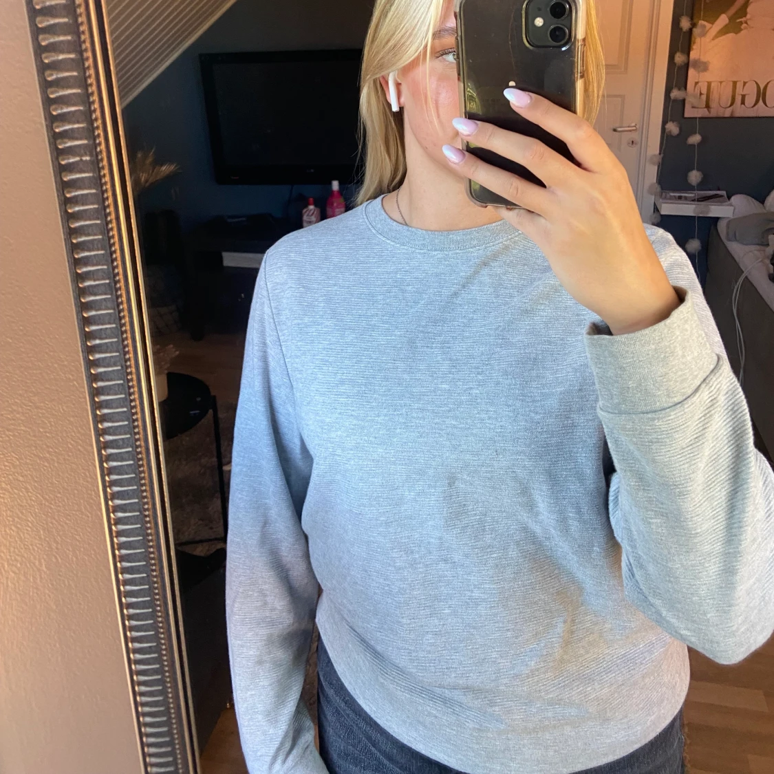 Grå sweatshirt 